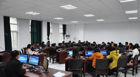 重慶人文科技學(xué)院