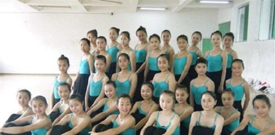 學(xué)生合照、