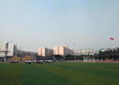  成都信息工程大學(xué)是民辦學(xué)校還是公辦學(xué)校？