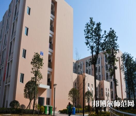 成都信息技術(shù)幼兒師范學校2020年報名條件、招生對象