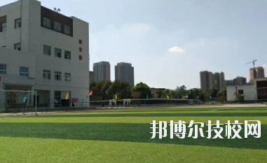成都圣亞技工學(xué)校2020年招生辦聯(lián)系電話
