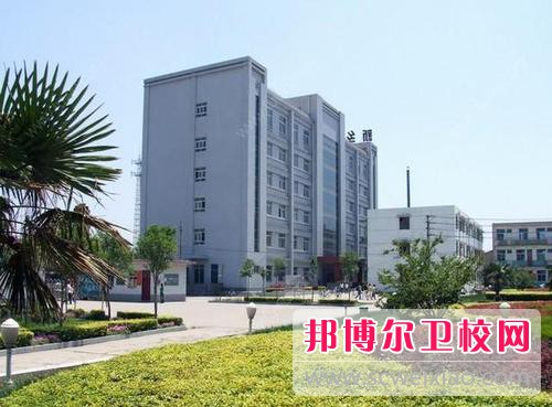 新鄉(xiāng)衛(wèi)生學(xué)校2020年招生辦聯(lián)系電話