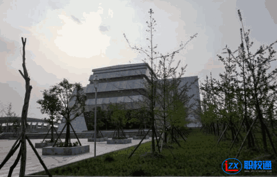 成都職校三年職校成都市計(jì)算機(jī)財(cái)政貿(mào)易學(xué)校招生電話多少