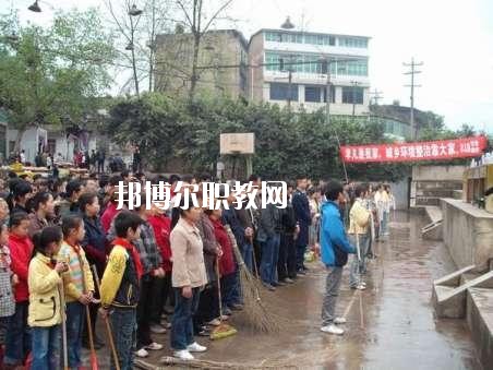 珙縣孝兒職業(yè)中學(xué)2020年招生辦聯(lián)系電話