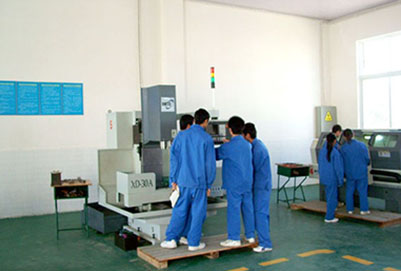 三臺(tái)劉營職中數(shù)控技術(shù)應(yīng)用