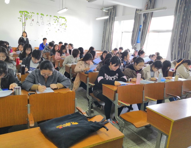 揚(yáng)州大學(xué)醫(yī)學(xué)院2020年報(bào)名條件、招生對(duì)象