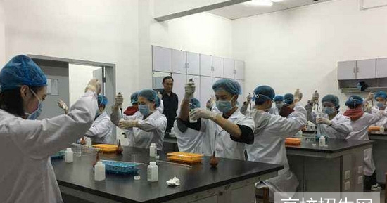  四川省女生可以讀醫(yī)學檢驗專業(yè)大專學校嗎