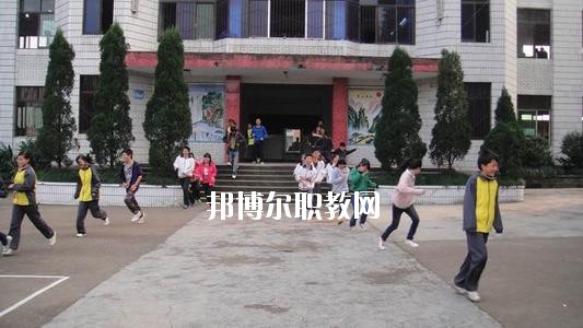 達縣亭子職業(yè)高級中學(xué)2020年報名條件、招生要求、招生對象