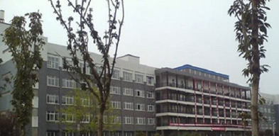 成都市鐵路技術(shù)學(xué)校的報(bào)名條件是什么是公辦還是民辦