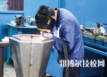 四川鍋爐高級技工學校2020年有哪些專業(yè)