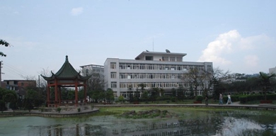 校園環(huán)境
