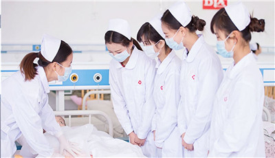 2020年重慶衛(wèi)校有女生嗎