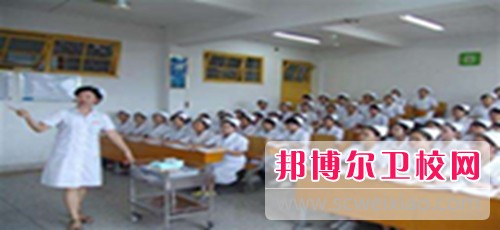 成都的初中生可以上衛(wèi)校嗎