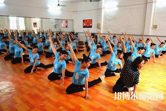 河北2020年女生學(xué)幼師學(xué)校有前途嗎