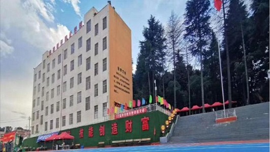 貴陽電子職業(yè)學(xué)校校園環(huán)境好不好