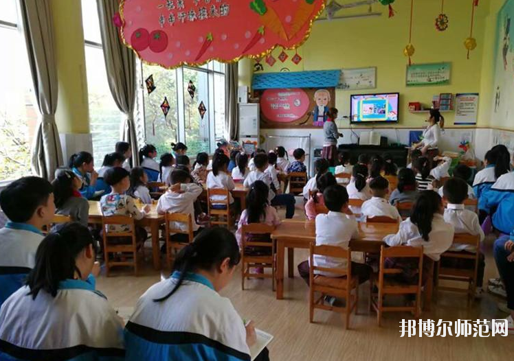瀘州幼師職業(yè)技術(shù)學(xué)校