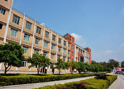 學(xué)校一角