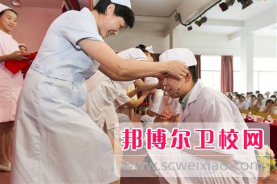 南充2020年衛(wèi)校好還是大專好