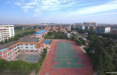  成都鐵路衛(wèi)生學(xué)校是民辦學(xué)校還是公辦學(xué)校？