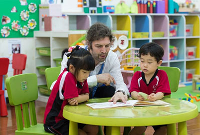 成都幼兒師范學(xué)?？梢詫Ｉ締?