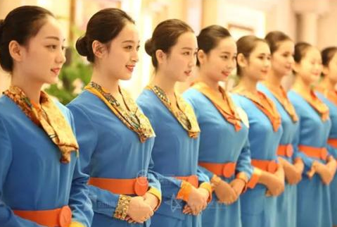 成都市哪里有空中乘務專業(yè)學校