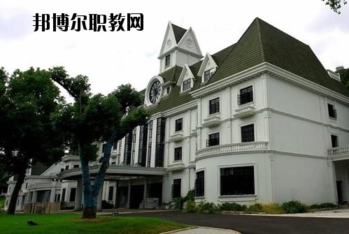 內(nèi)江科特電腦職業(yè)技術(shù)學(xué)校2020年報(bào)名條件、招生要求、招生對(duì)象