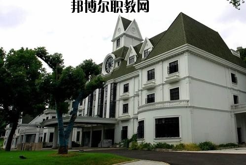 內(nèi)江科特電腦職業(yè)技術(shù)學(xué)校2020年招生辦聯(lián)系電話