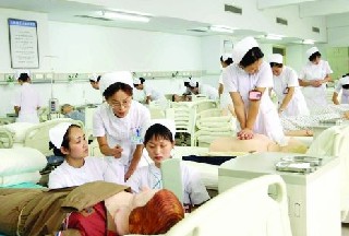 成都衛(wèi)校職業(yè)學校護理專業(yè)怎樣?管理制度如何?