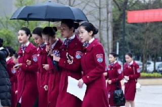 四川省空姐崗位待遇怎么樣