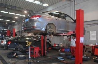 四川省哪些學(xué)校有汽車整形專業(yè)