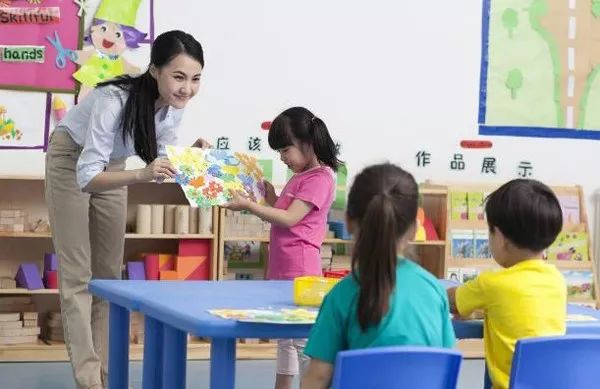 幼師學(xué)院應(yīng)該如何選擇和注意什么事項(xiàng)