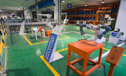 重慶電訊職業(yè)學(xué)院工業(yè)機器人