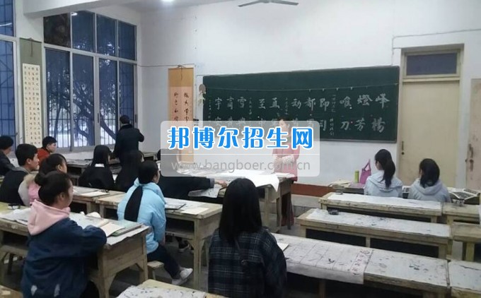 四川省江安縣職業(yè)技術(shù)學(xué)校周末大課堂，留守學(xué)生溫馨家園