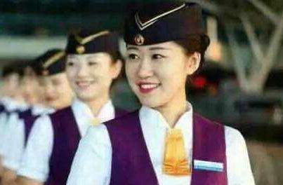 怎么樣才能做一名優(yōu)秀的乘務(wù)員呢?