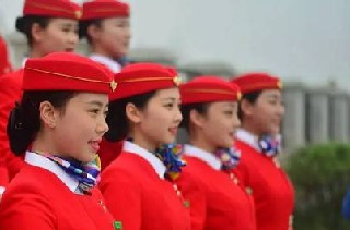 成都市哪個(gè)中專學(xué)校航空專業(yè)的學(xué)費(fèi)比較低?