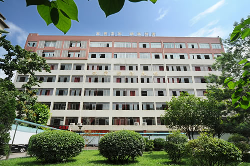  彭州市技工學校簡介
