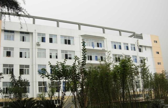 四川省劍閣縣武連職業(yè)中學(xué)簡介