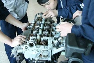 成都汽修學(xué)校汽車運(yùn)用與維修專業(yè)