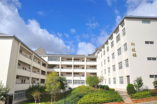 昆明市山東師范大學安寧華清中學招生簡章